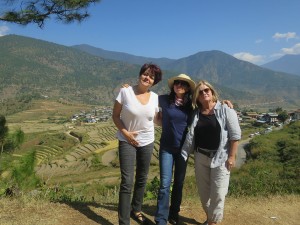 Sheila, Laura & Rosa enroute Chimi Lhakhang